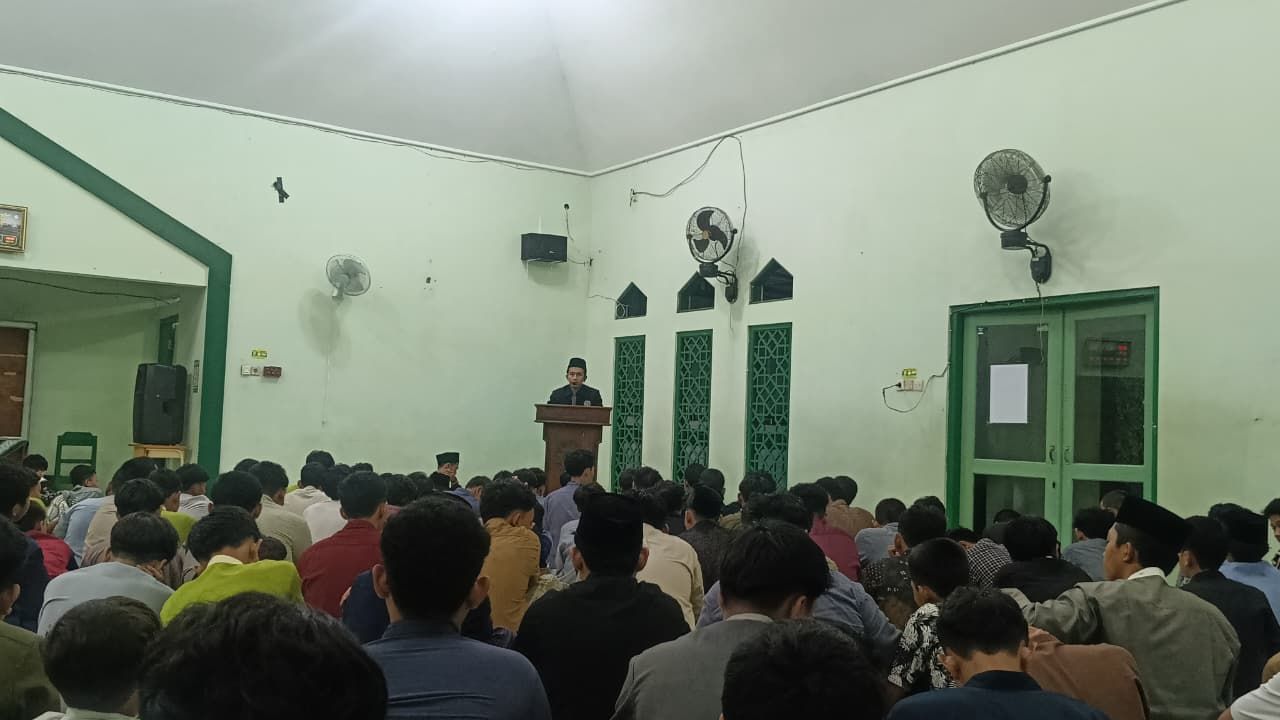 Bantah Mitos Gerhana Bulan, Khatib Dimsa Sragen Beberkan Fakta Sains dan Hadis